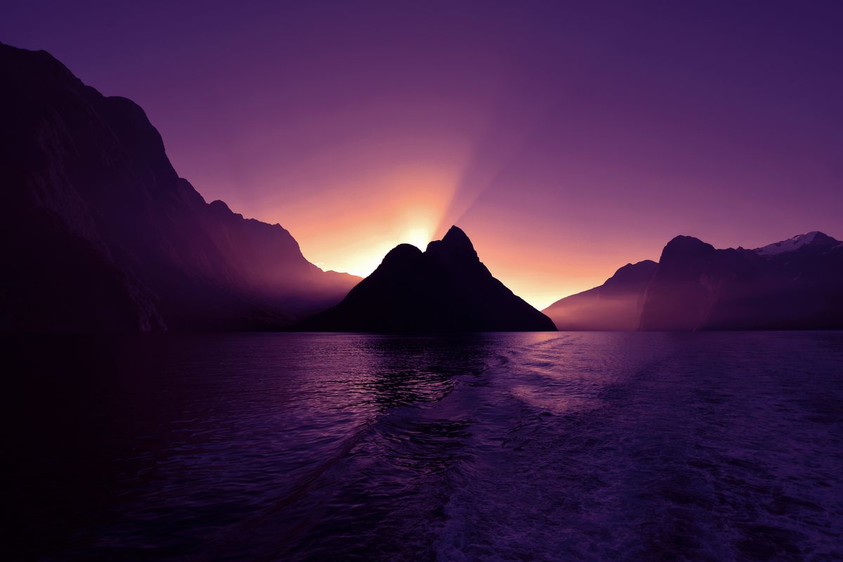 Dynamic desktop wallpaper - coastraf